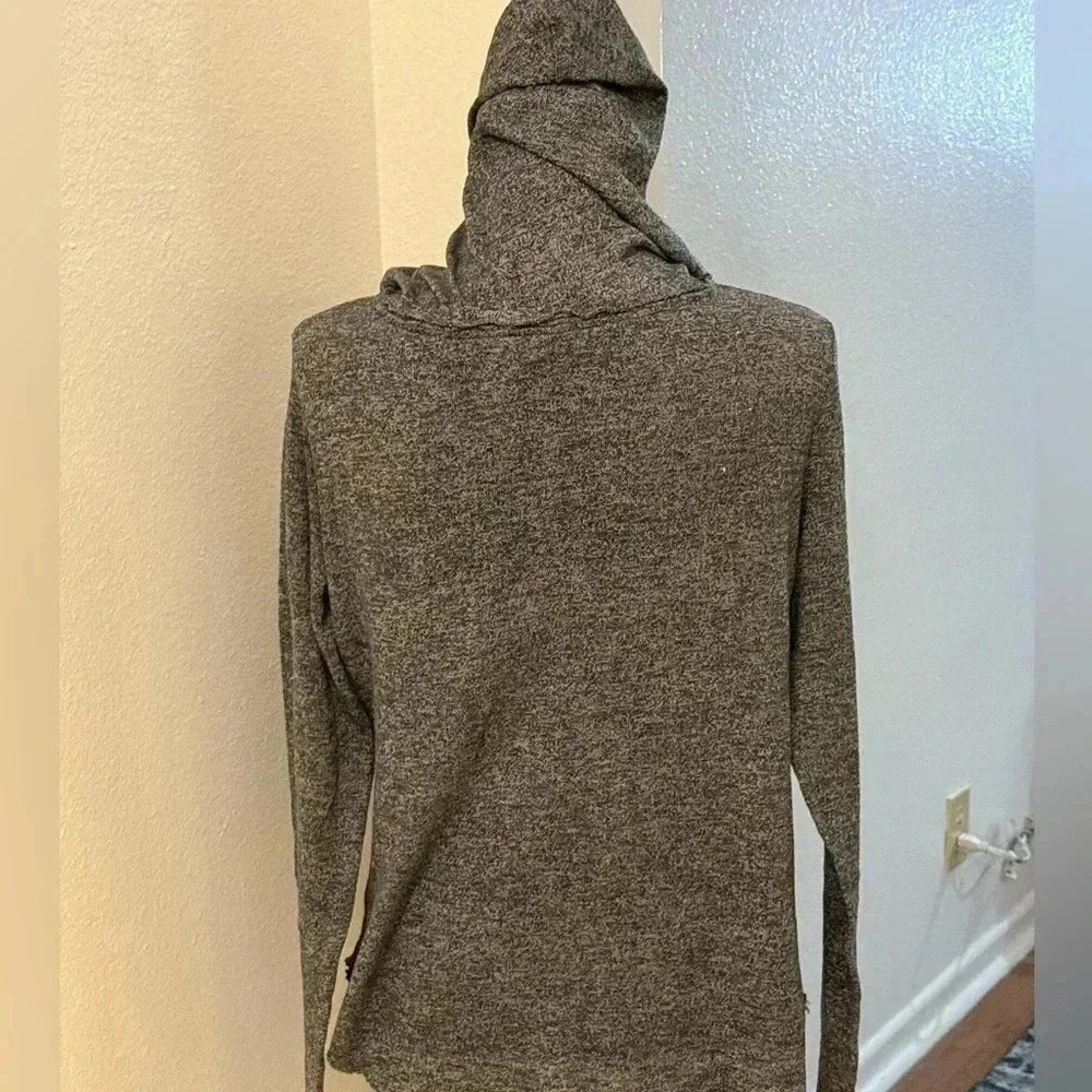 PINK - Victoria’s Secret Grey Long Sleeve Hoodie - Picture 3 of 6